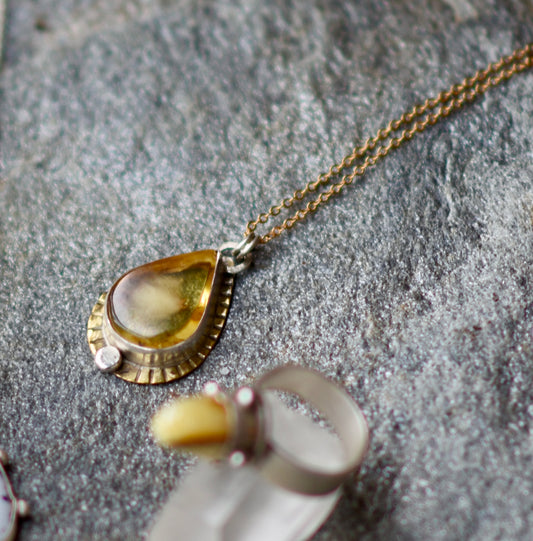 Pendentif ambre et argent