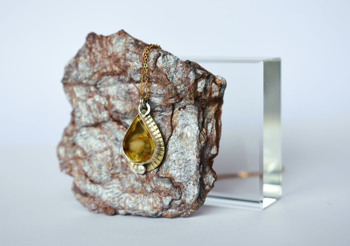 Pendentif ambre et argent