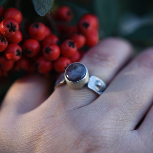Bague en argent avec rubis